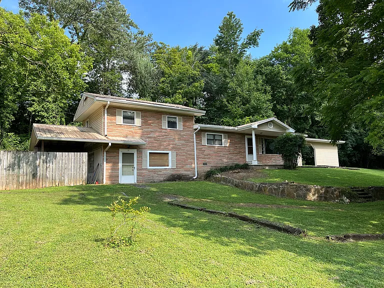 4410 Aimee Ln — Photo 1