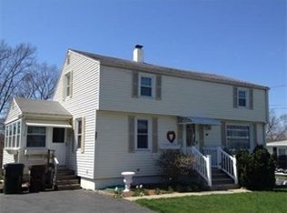 27 Carroll St, Auburn, MA 01501