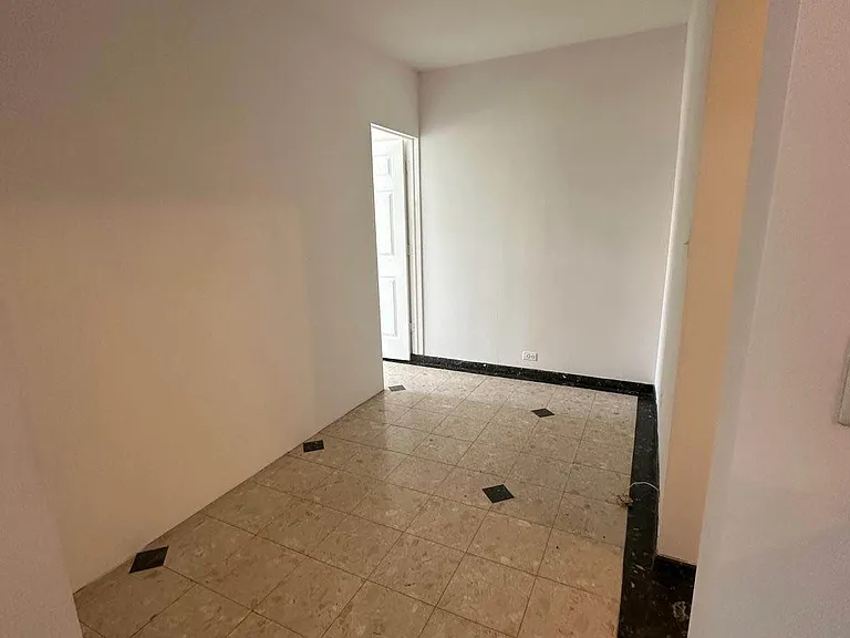 224 E 48th St #4A — Photo 7