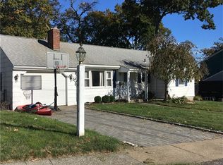 39 Kirkside Ave, Milford, CT 06460