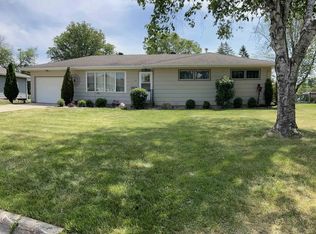 320 Howard St, Sumner, IA 50674