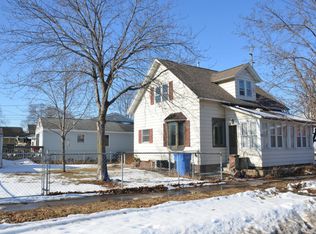 53 Vine St, Winona, MN 55987