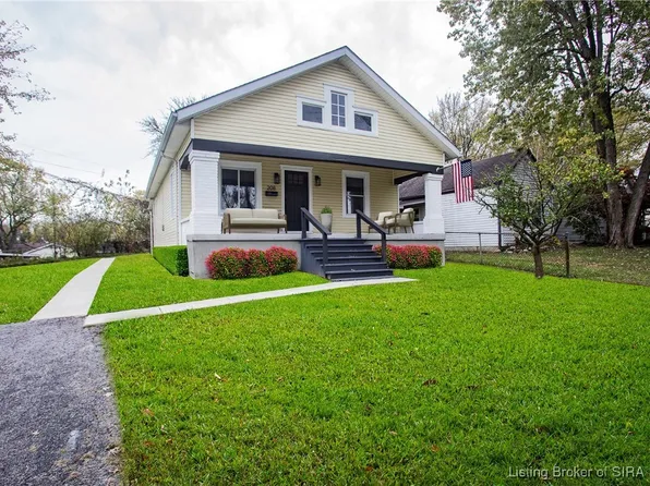 208 W Winbourne Avenue, Clarksville, IN 47129