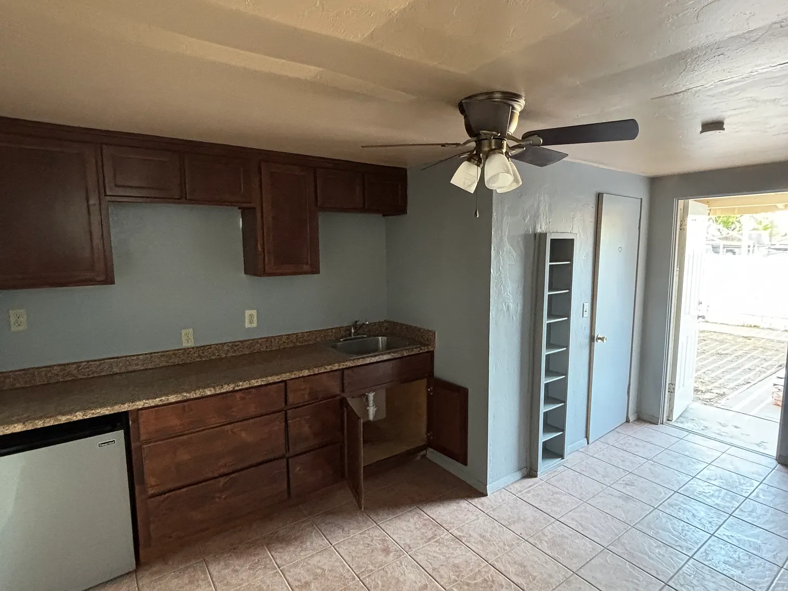 S 9th Ave, Yuma — Photo 4