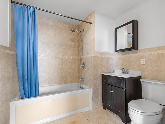 5th image of 809 22nd St #608
