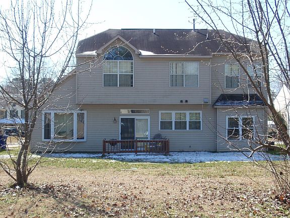 3rd image of 883 Weyanoke Ln