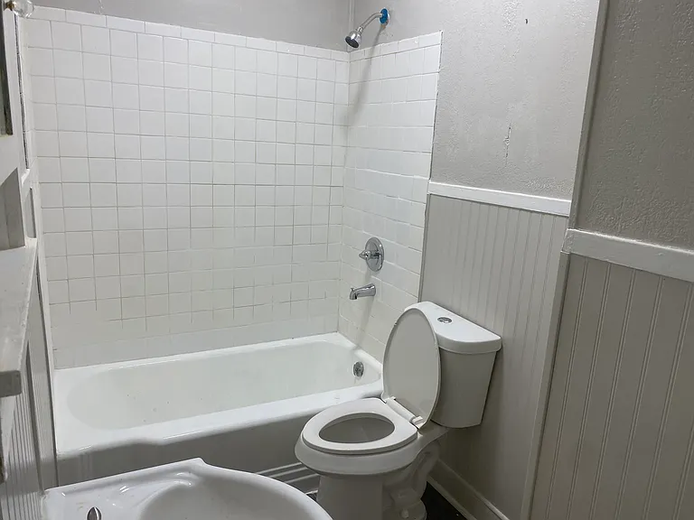 119 N Avenue D — Photo 20