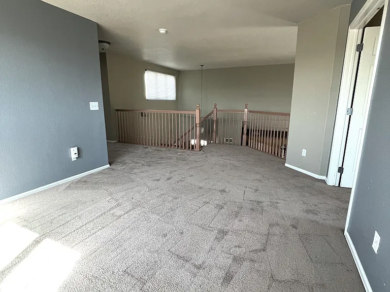 20600 E Dartmouth Dr — Photo 8