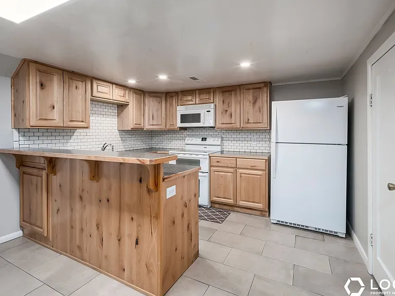 761 N 700 W — Photo 5
