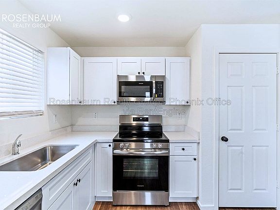 4th image of 1106 E Papago St #1106B