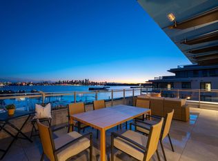 755 Harbourside Dr #520, North Vancouver, BC