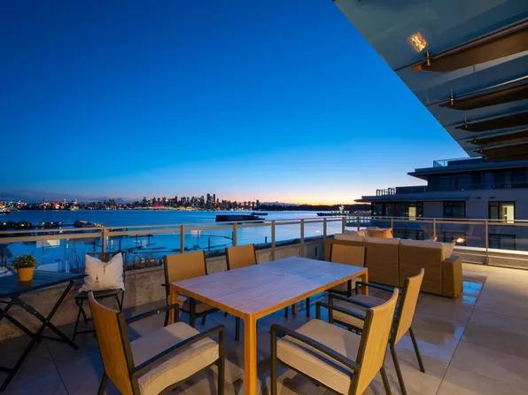 755 Harbourside Dr #520, North Vancouver, BC V7P 3R7