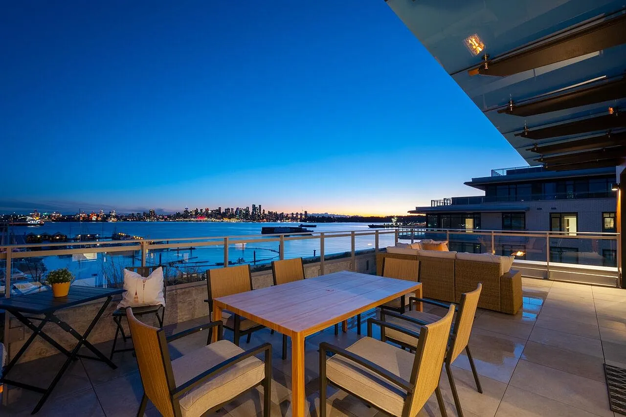 755 Harbourside Dr #520 photo 1
