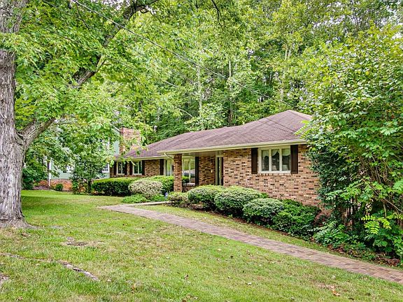 3rd image of 2509 Wildwood Dr
