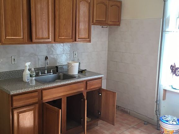 Eat in Kitchen