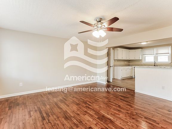1446973_004_wm_-_living_room_13287226.jpg