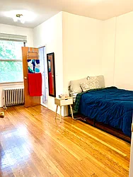 Rented by CENTURY 21 Sunny Gardens Realty, Inc.
