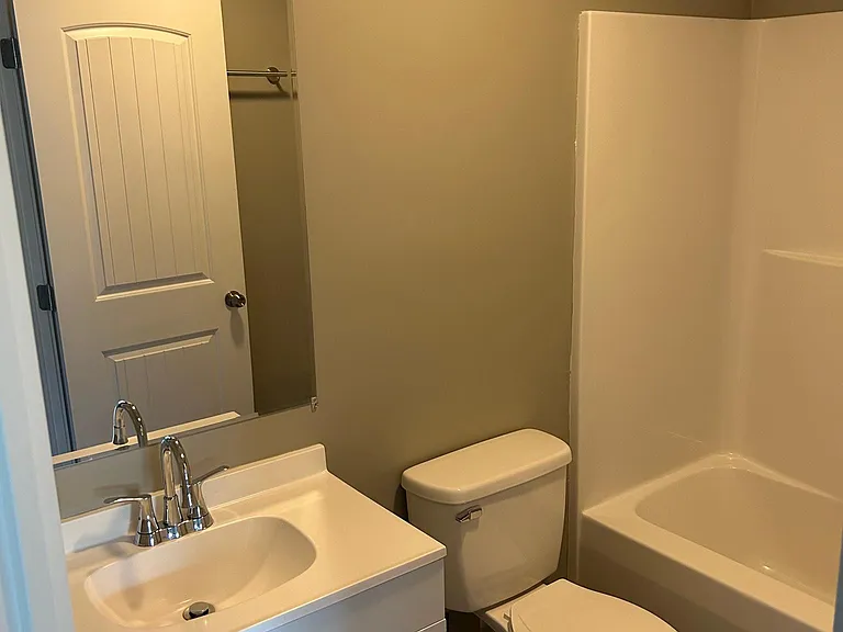 252 Keswick Dr — Photo 13