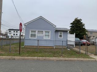 901 6th St, Keyport, NJ 07735