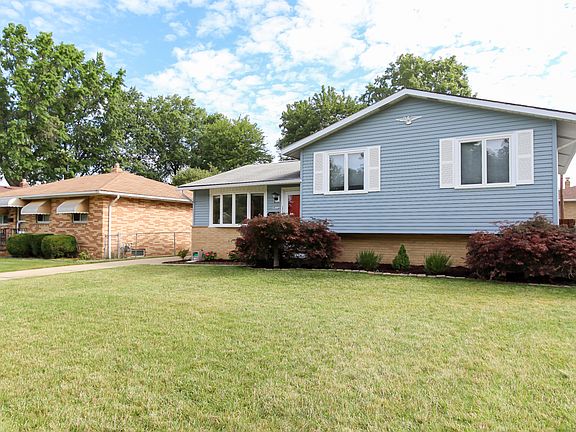 2nd image of 14772 Caryn Dr
