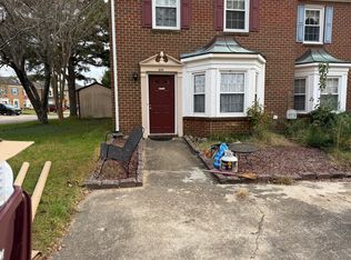 809 Mill Landing Rd, Chesapeake, VA 23322