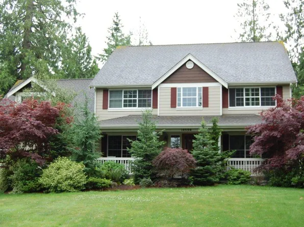 18509 W Lake Desire Dr SE, Renton, WA 98058