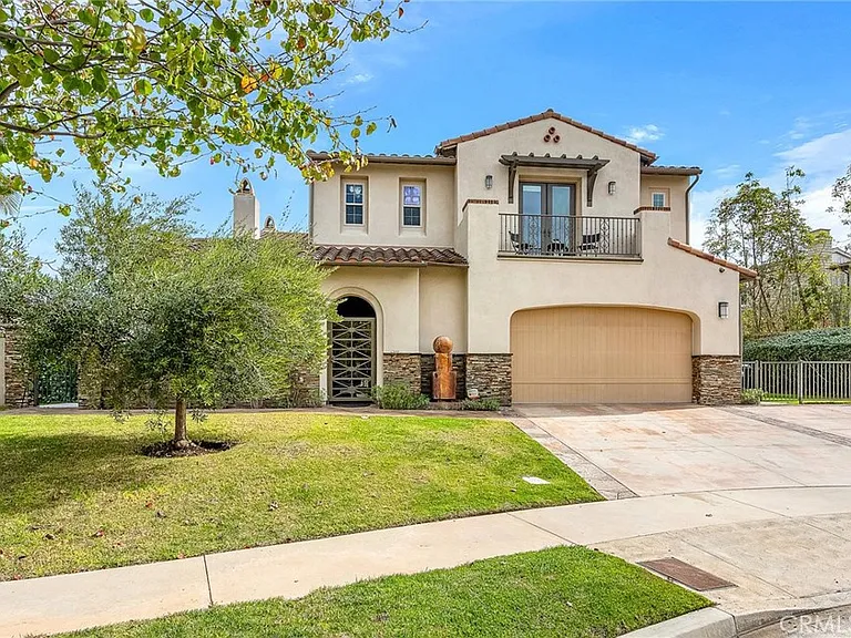 8001 Ocean Bluff Dr — Photo 1