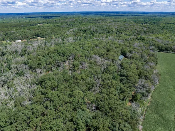W2576 Colleen Dr, Lyndon Station, WI 53944