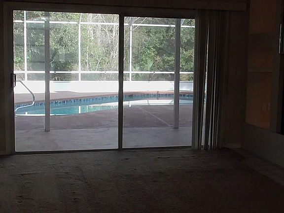 2nd image of 12 Montauk Ln
