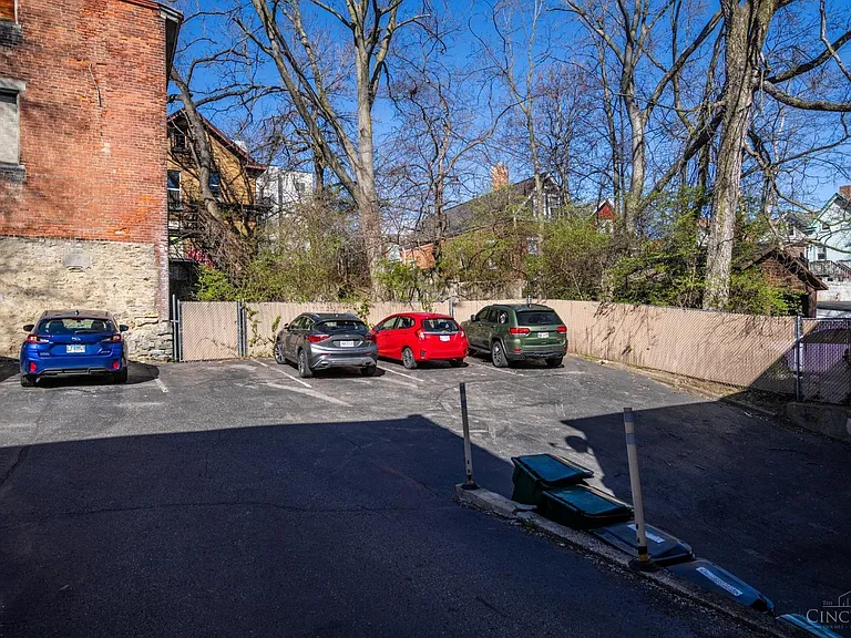 2911 Euclid Ave #2 — Photo 20
