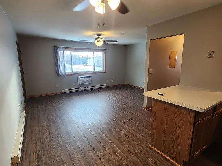 8 Unit At 3509 93rd St — Photo 18