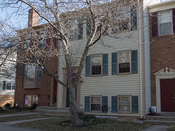 3rd image of 5827 Rockdale Ct