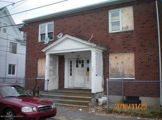 125-127 E Maple St, Hazleton, PA 18201