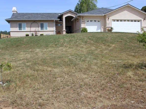 2611 Holmquist Ln, Valley Springs, CA 95252