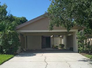 330 Eric Ct, Oldsmar, FL 34677