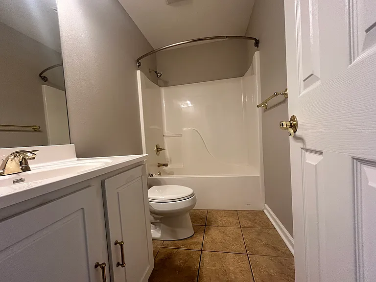 13902 Chrys Cv — Photo 20
