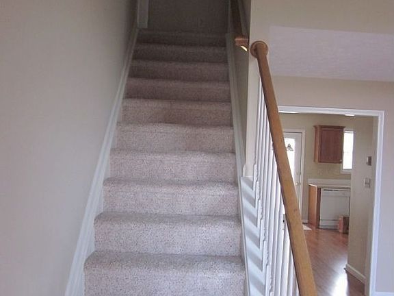 4th image of 632 John Sutherland Dr