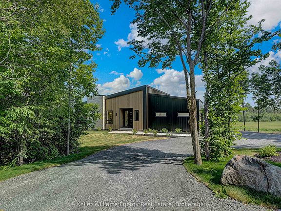 2nd image of 13 Partridge Hollow Rd