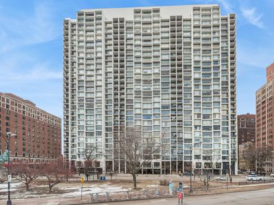3200 N Lake Shore Dr APT 2701, Chicago, IL, 60657