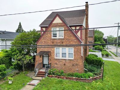165 Page Rd, Valley Stream, NY, 11581