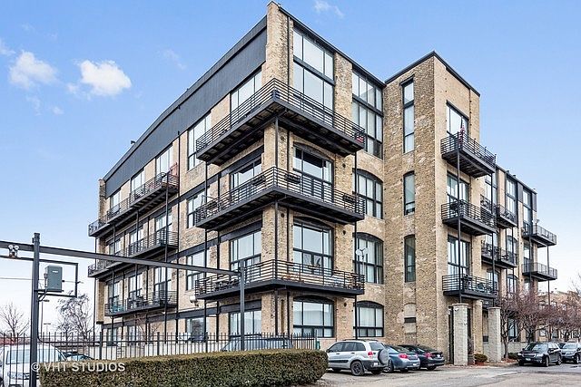 1st image of 2614 N Clybourn Ave #405