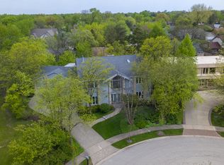 3716 Heritage Dr, Northbrook, IL 60062