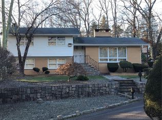 397 Angell Rd, Lincoln, RI 02865