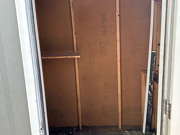 3rd image of 4881 Basswood Dr #4881