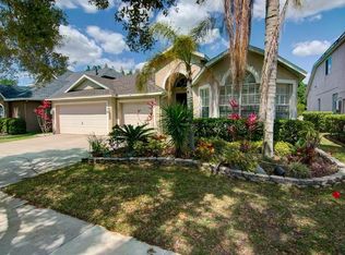 18905 Maisons Dr, Lutz, FL 33558