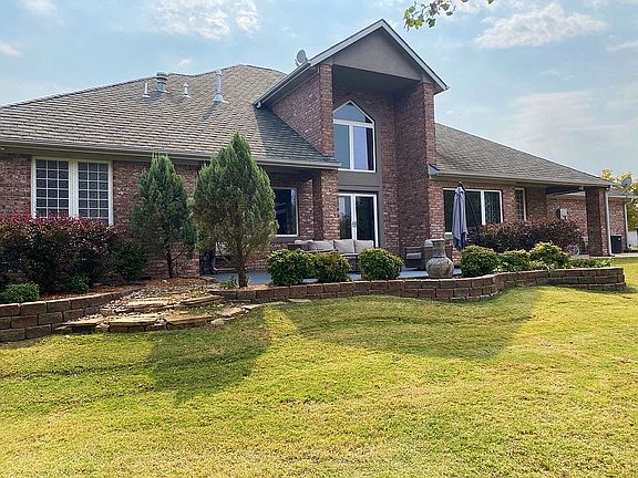 4th image of 800 Stone Creek Ct