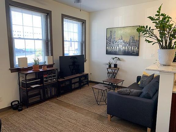4th image of 3122 W Clay St APT 3