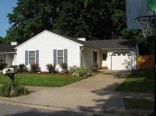 1404 Larkview Dr, Virginia Beach, VA 23454