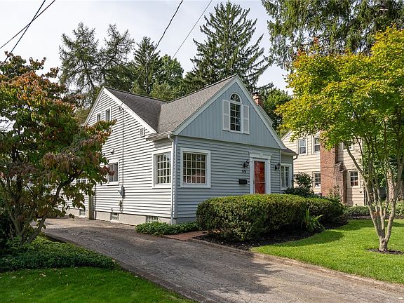 3rd image of 55 Cloverland Dr