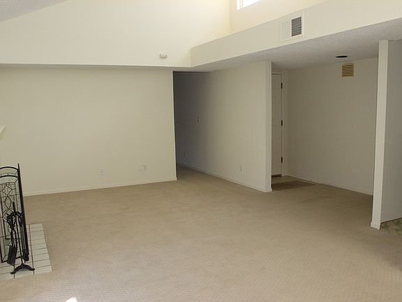4th image of 94 Montsalas Dr